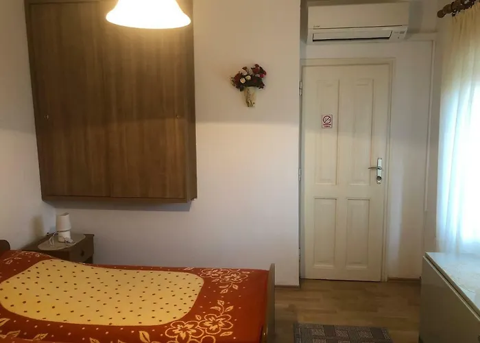 ゲストハウス Borka オパティヤ